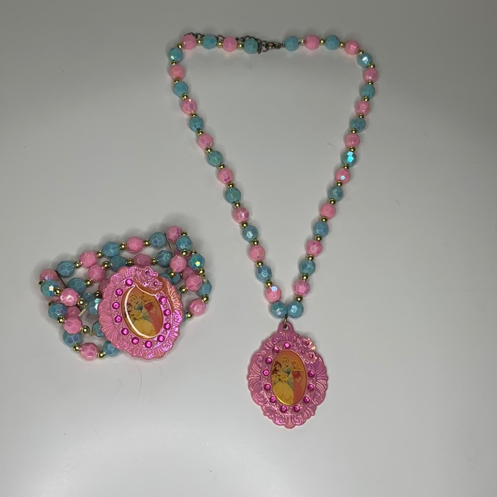 Disney princess bracket and necklace!